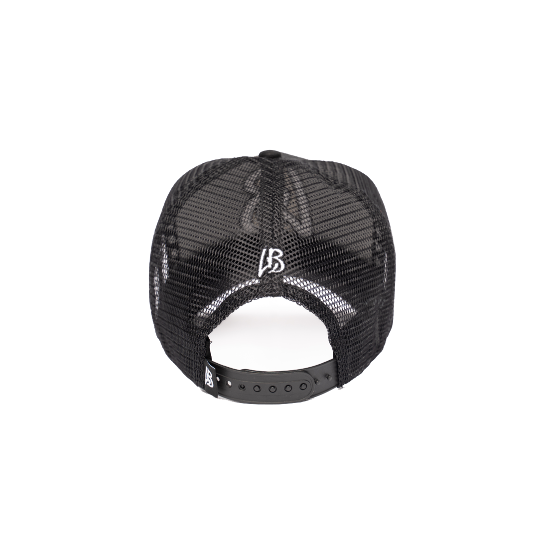 LUCKY BOY TRUCKER [black logo, white outline]