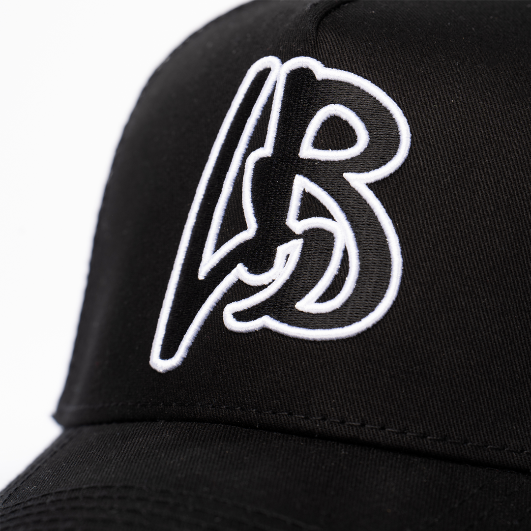 LUCKY BOY TRUCKER [black logo, white outline]